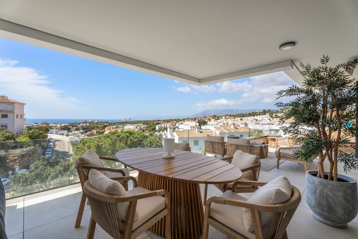 Penthouse Duplex in Artola — photo 2 of 10