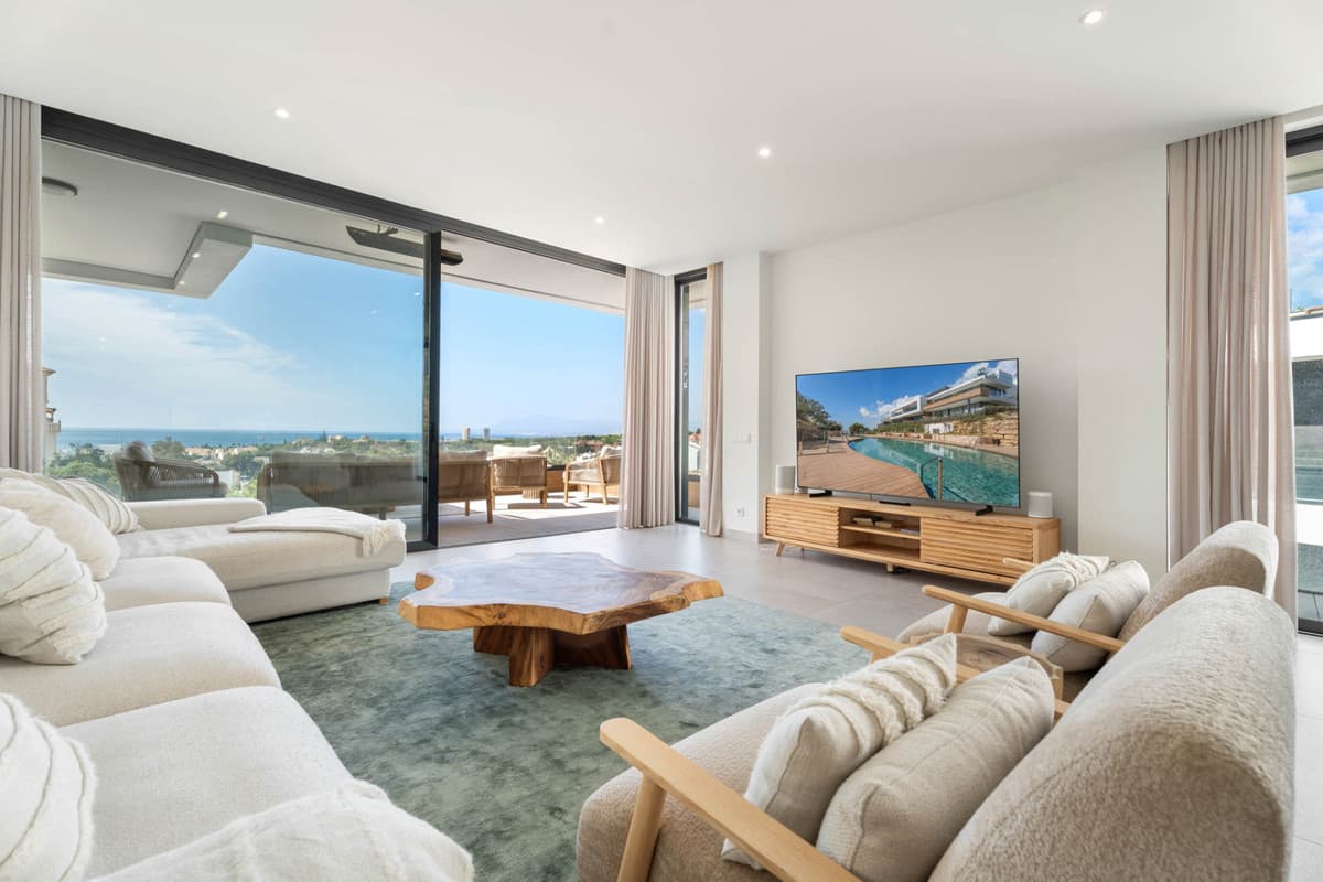 Penthouse Duplex in Artola — photo 4 of 10