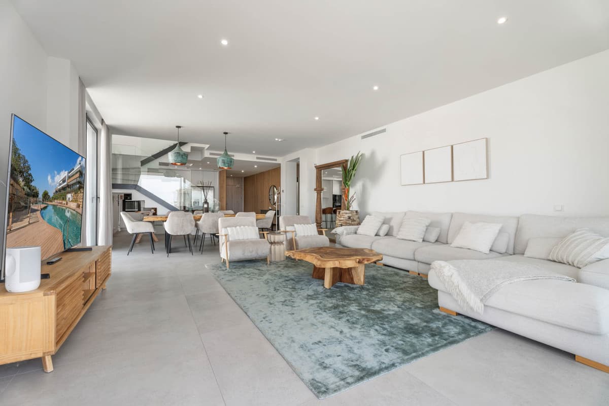 Penthouse Duplex in Artola — photo 5 of 10