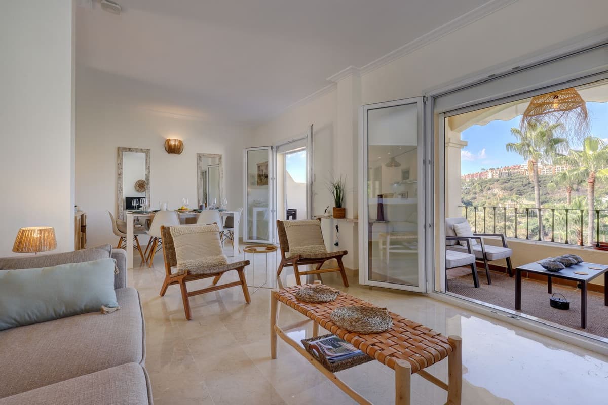 Penthouse in La Quinta — photo 2 of 10