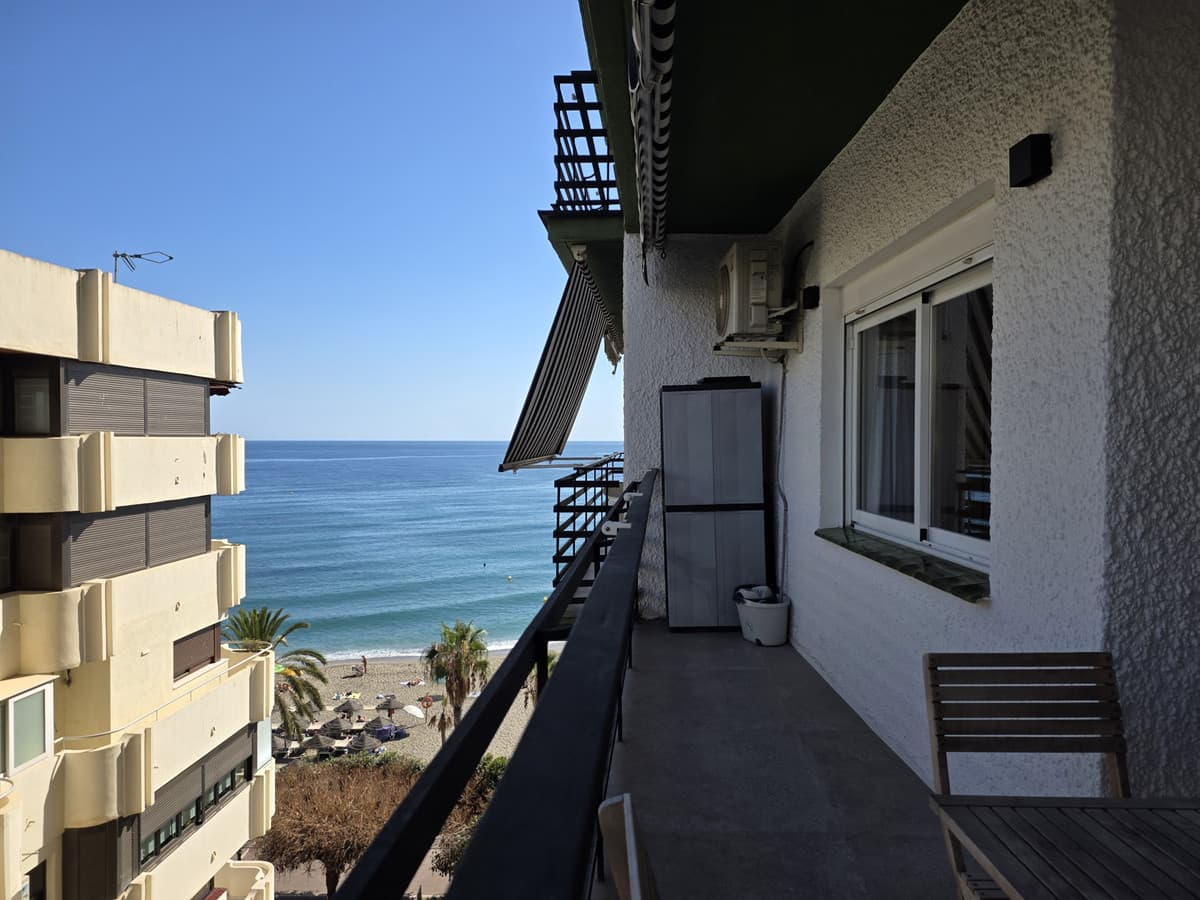 Middle Floor Apartment in Marbella — photo 1 of 10