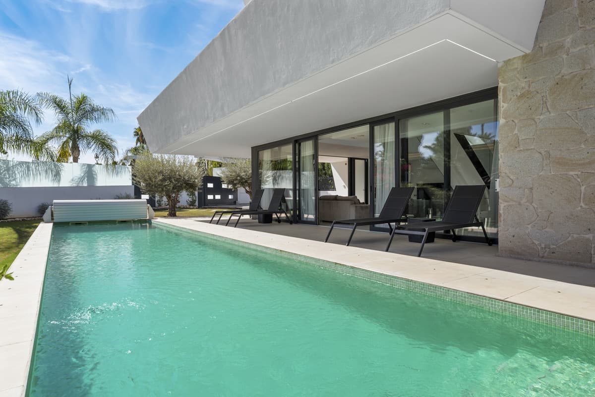 Detached Villa in Nueva Andalucía — photo 2 of 10