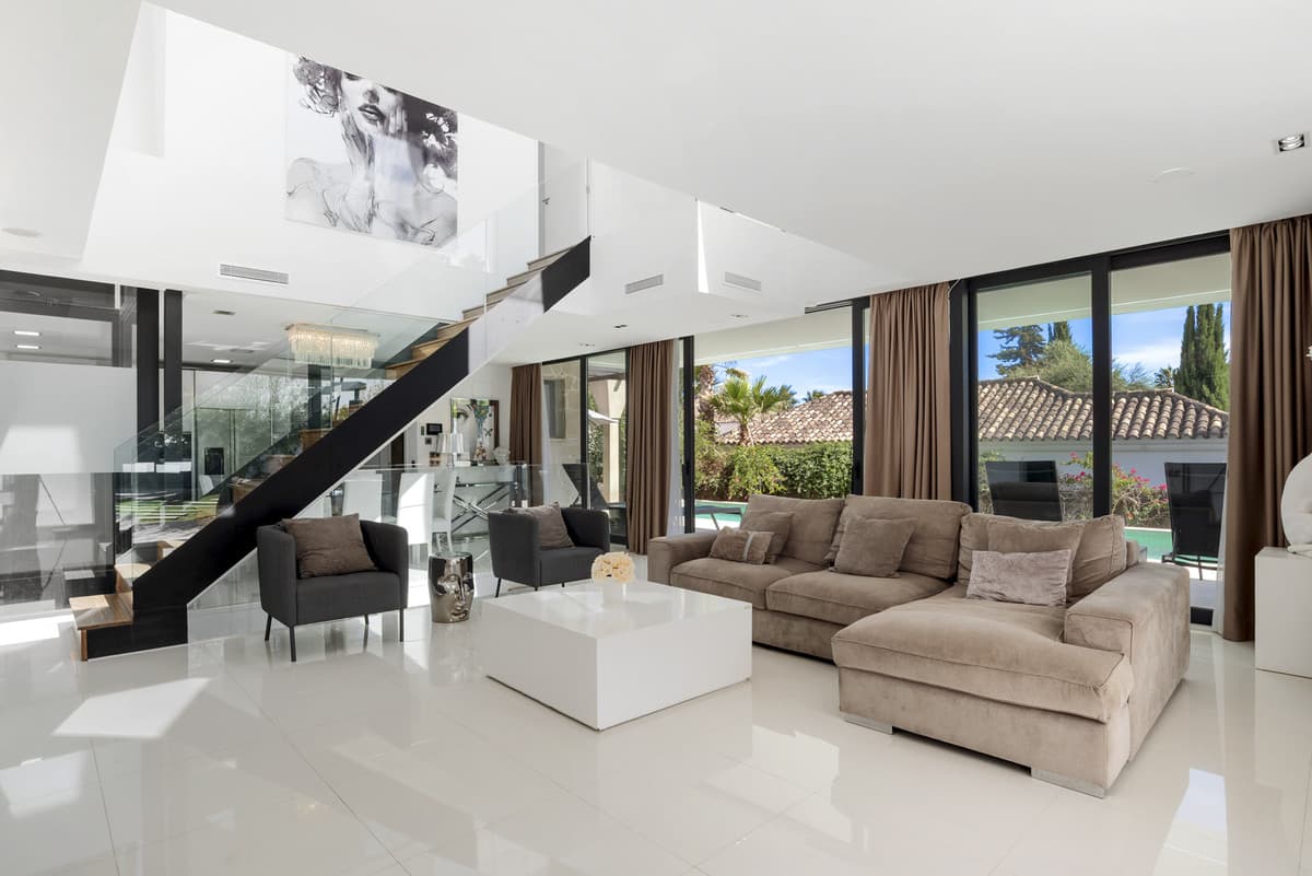 Detached Villa in Nueva Andalucía — photo 3 of 10