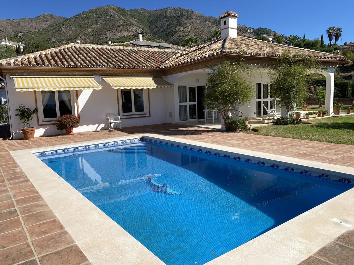 Detached Villa in Mijas — photo 1 of 10