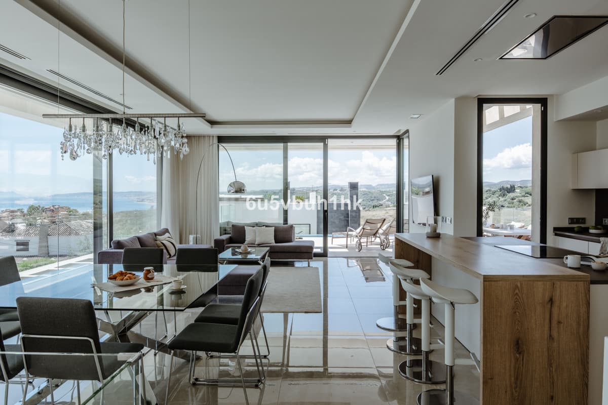 Detached Villa in Estepona — photo 3 of 10