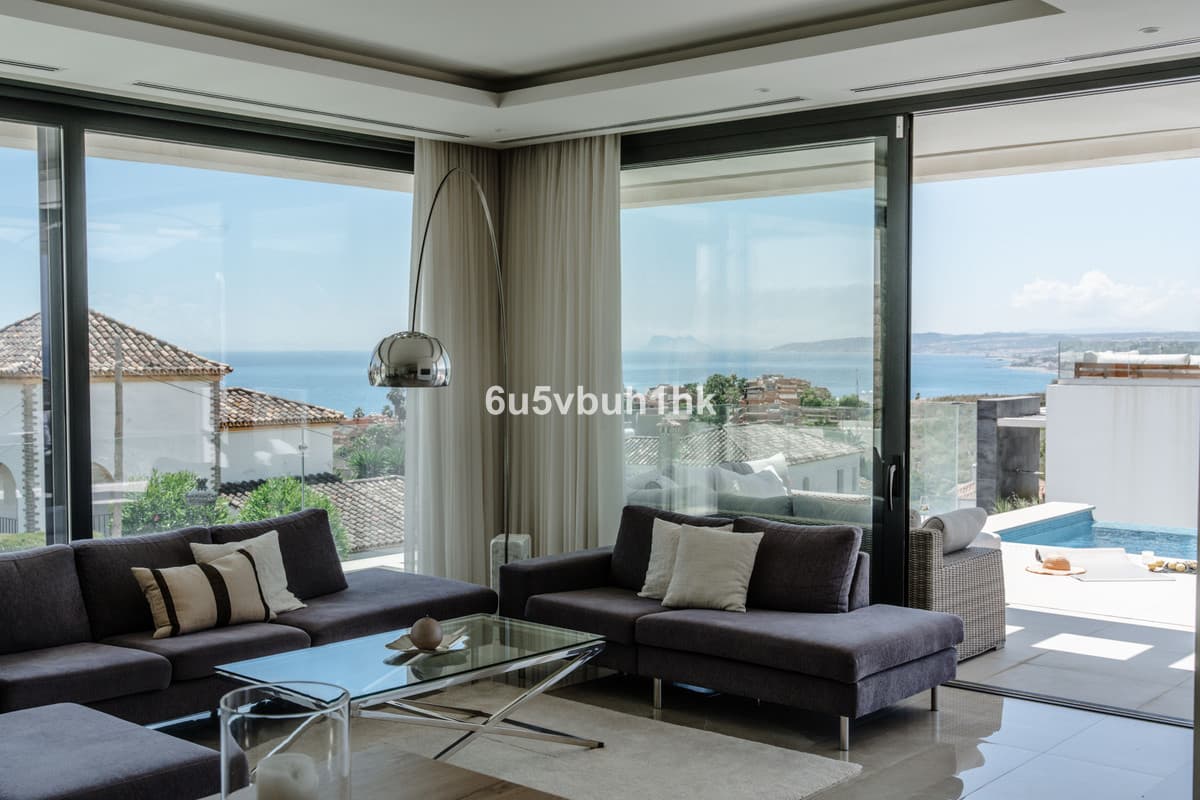Detached Villa in Estepona — photo 5 of 10