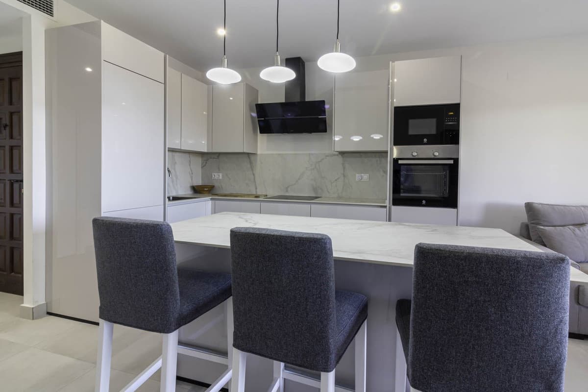 Middle Floor Apartment in Los Flamingos — photo 10 of 10