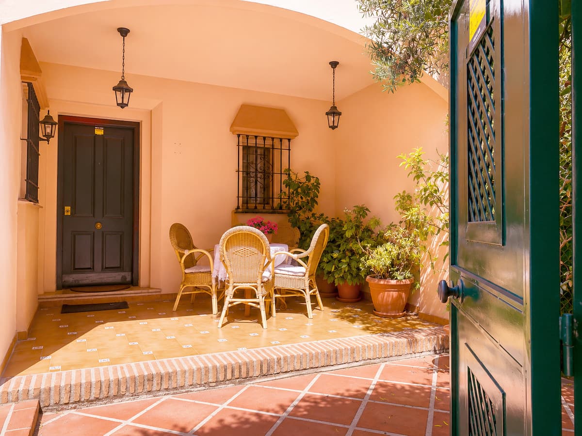 Semi-Detached House in Guadalmina Alta — photo 1 of 10