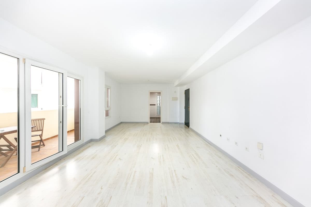 Middle Floor Apartment in Torrequebrada — photo 2 of 10