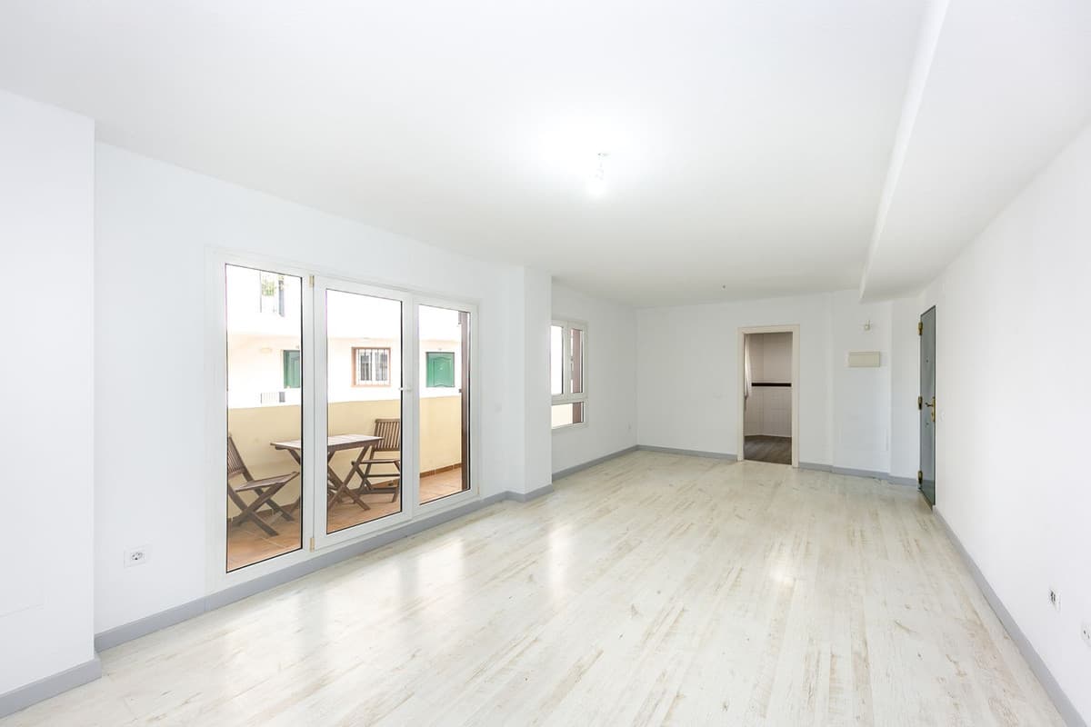 Middle Floor Apartment in Torrequebrada — photo 5 of 10