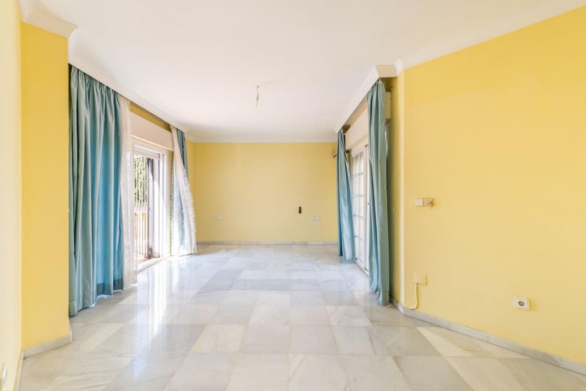 Detached Villa in Marbella — photo 6 of 10