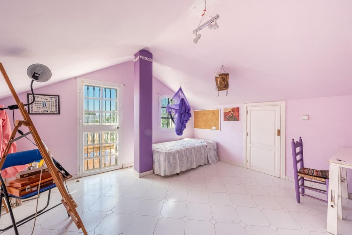 Detached Villa in Marbella — photo 9 of 10