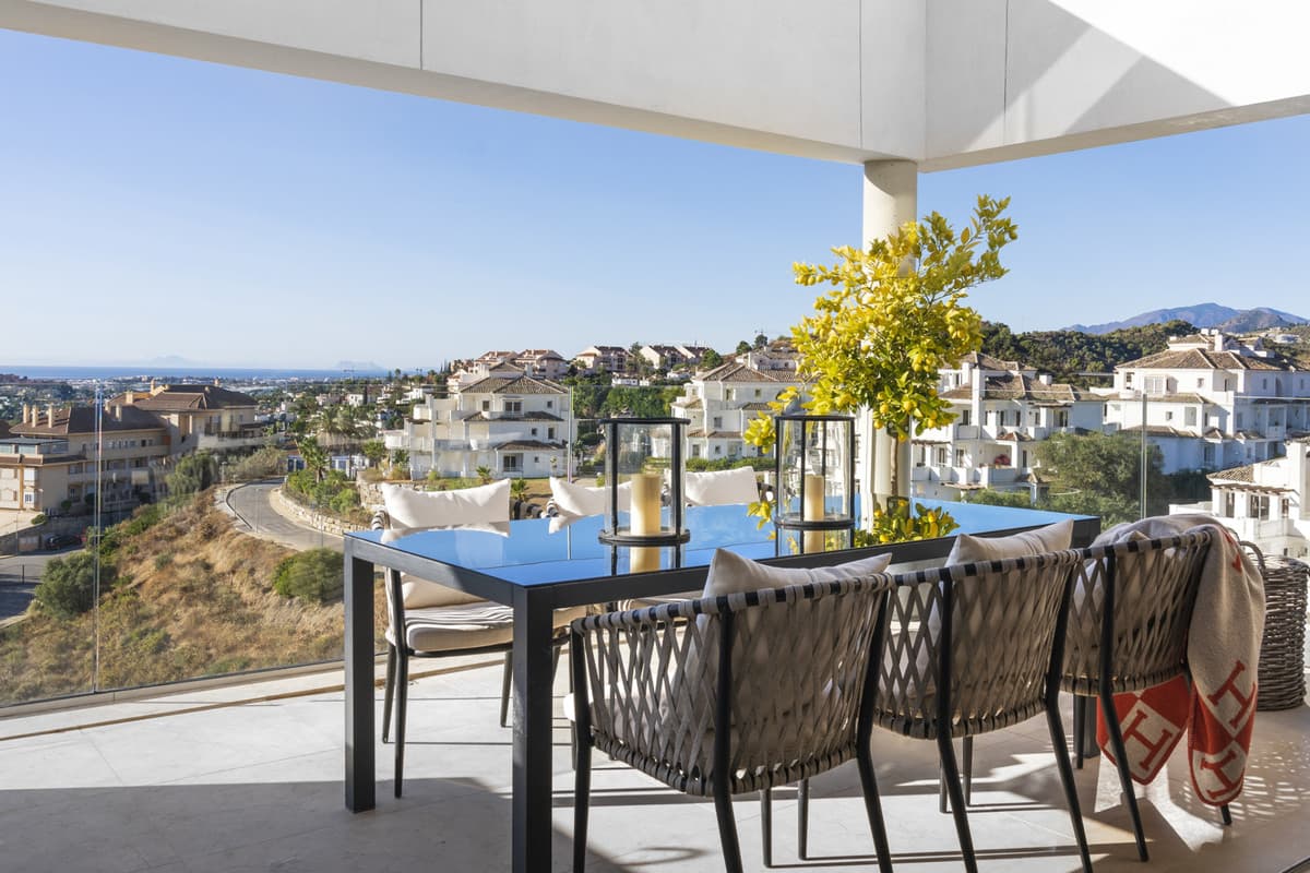 Penthouse Duplex in Nueva Andalucía — photo 2 of 10