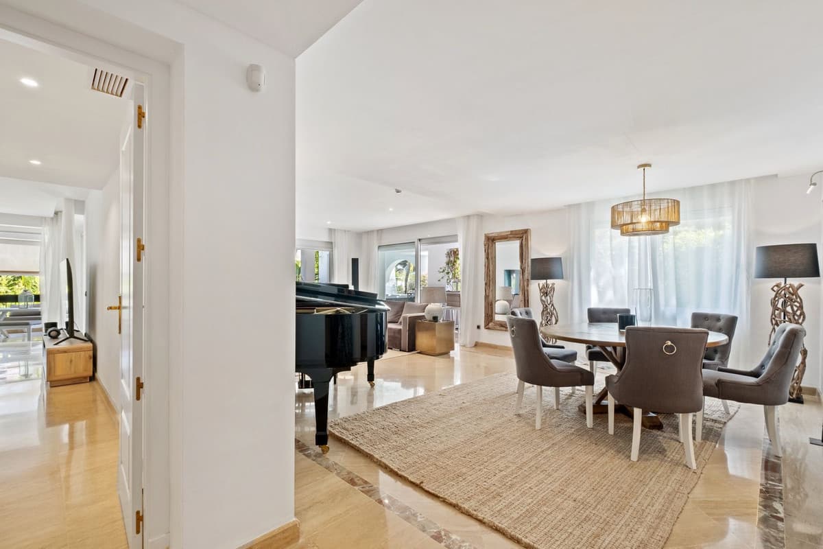 Ground Floor Apartment in Marbella — photo 4 of 10