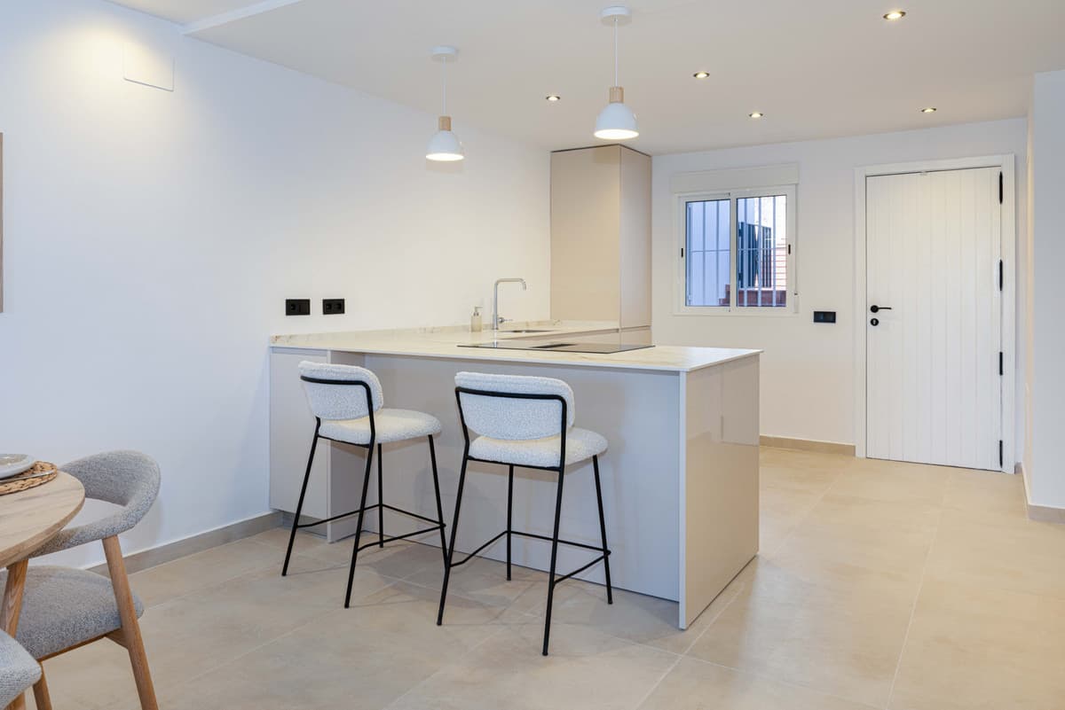 Middle Floor Apartment in Nueva Andalucía — photo 4 of 10