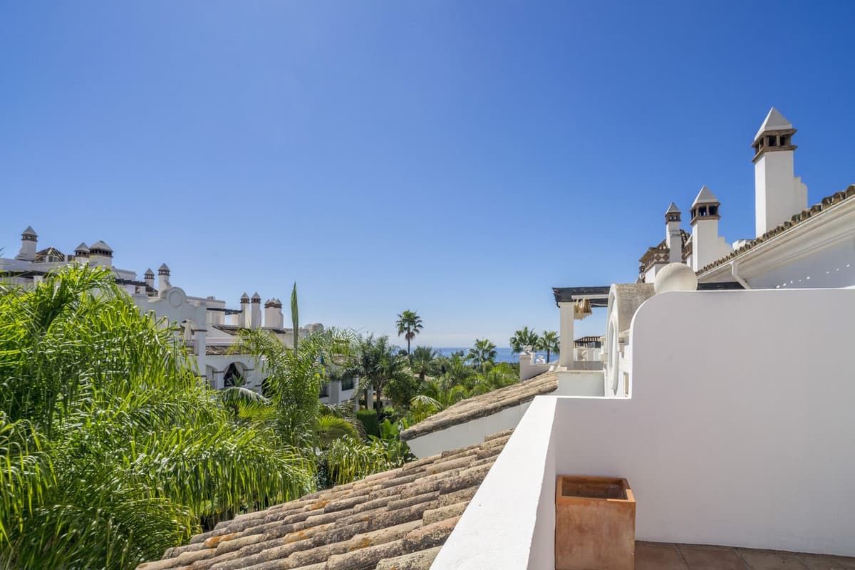 Penthouse Duplex in Marbella — photo 2 of 10