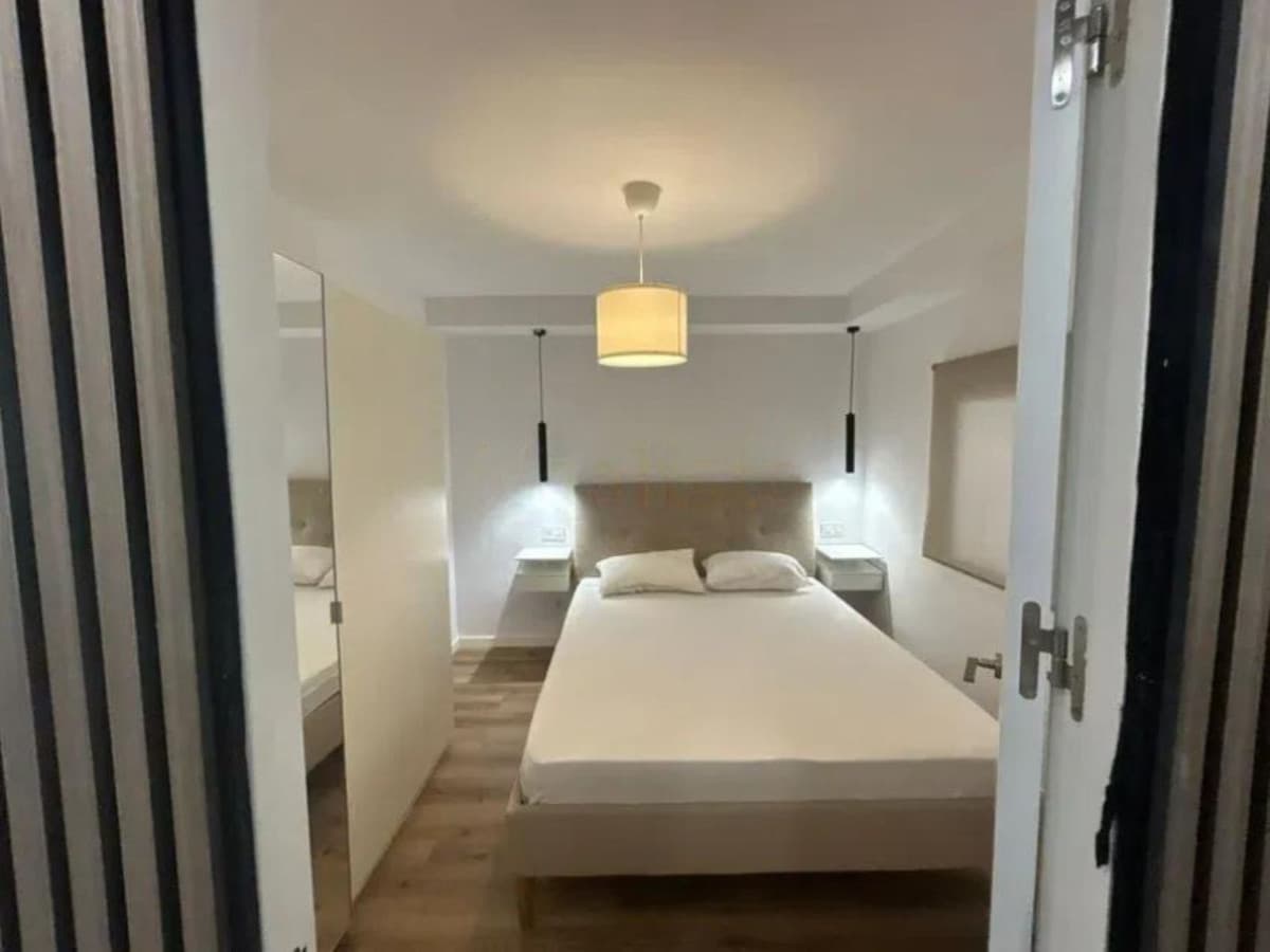 Middle Floor Apartment in Estepona — photo 5 of 10