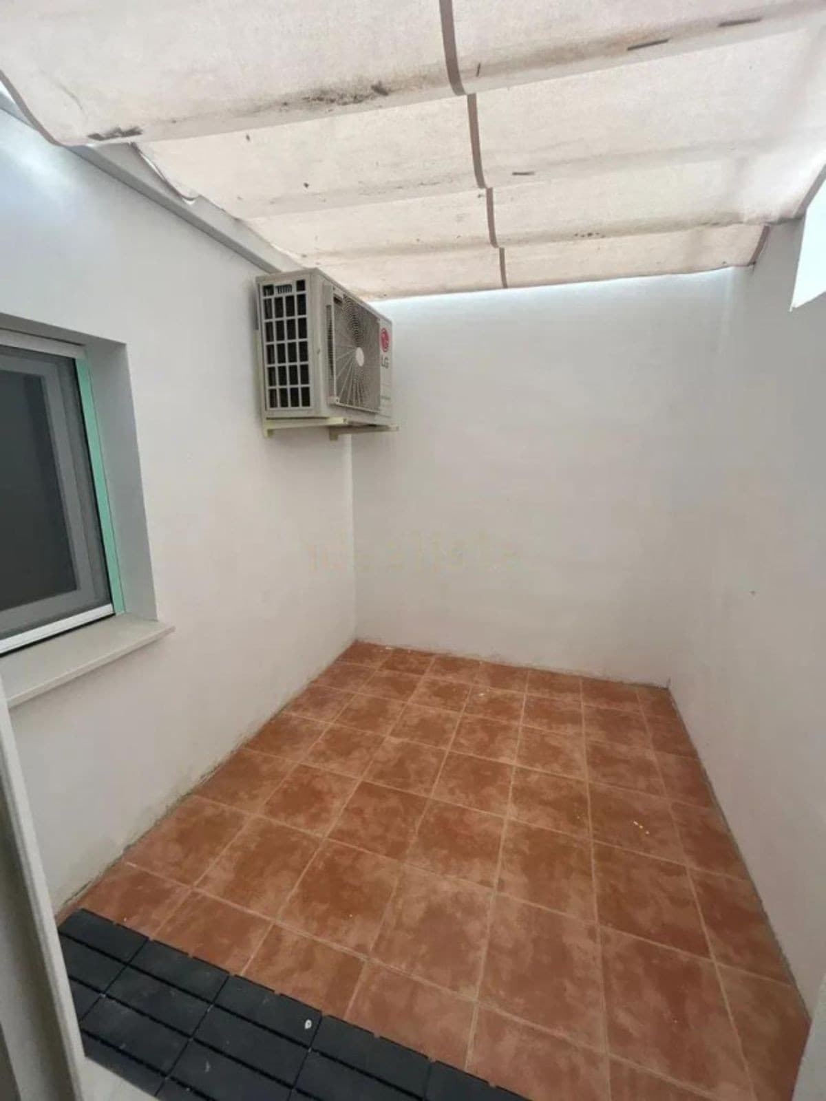 Middle Floor Apartment in Estepona — photo 7 of 10