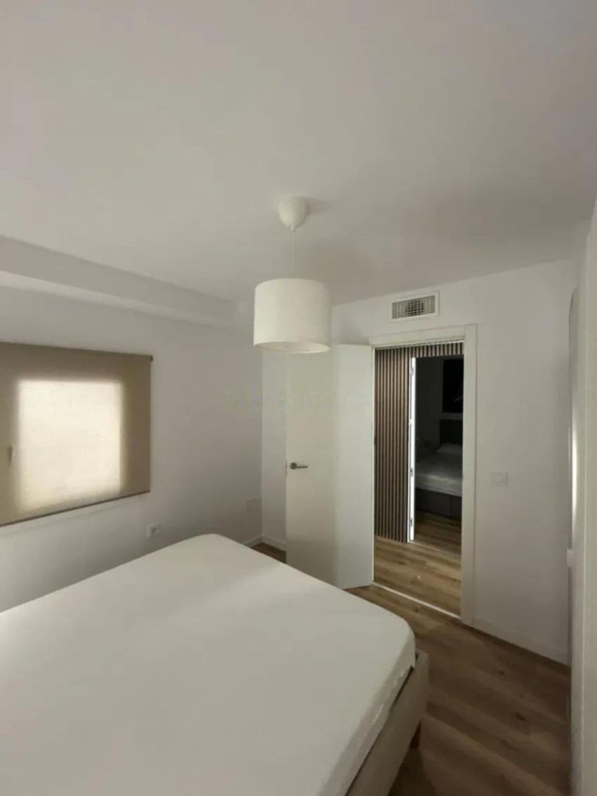 Middle Floor Apartment in Estepona — photo 8 of 10