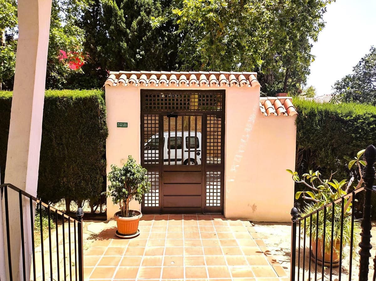 Ground Floor Apartment in Marbella — photo 2 of 10