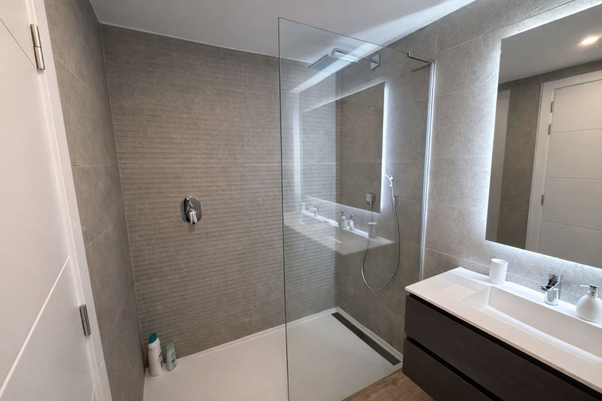 Ground Floor Apartment in Casares — photo 7 of 10