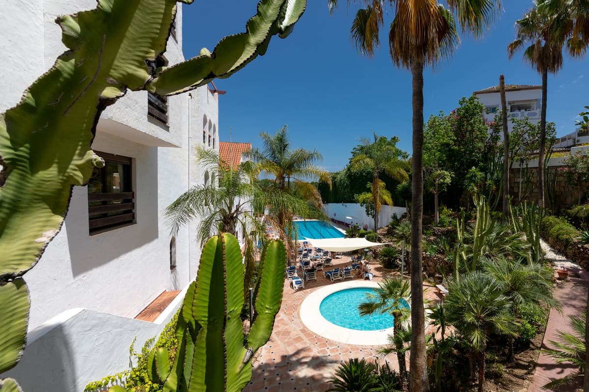 Middle Floor Apartment in Nueva Andalucía — photo 1 of 10
