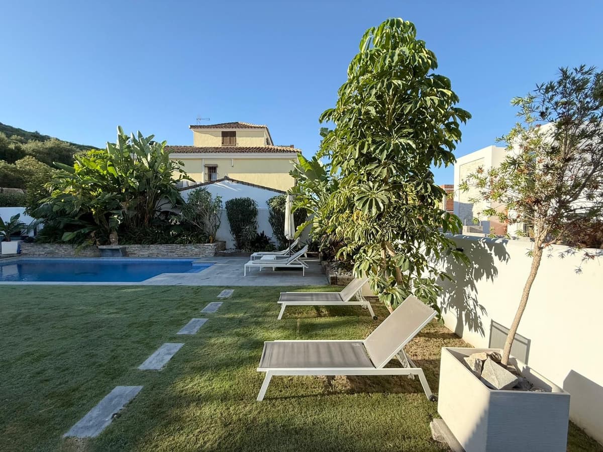 Detached Villa in Casares — photo 1 of 10