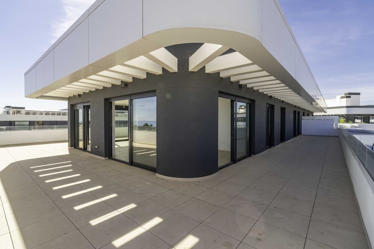 Penthouse in Los Alamos — photo 4 of 10