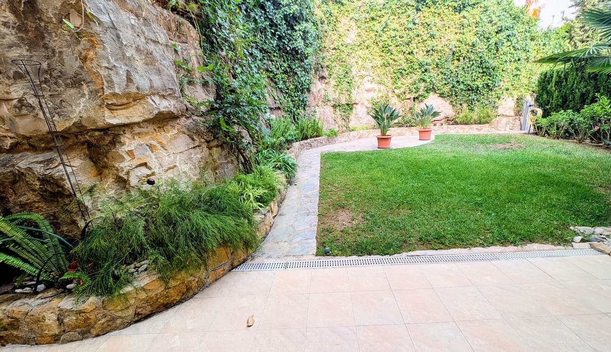 Ground Floor Apartment in Benahavís — photo 1 of 10