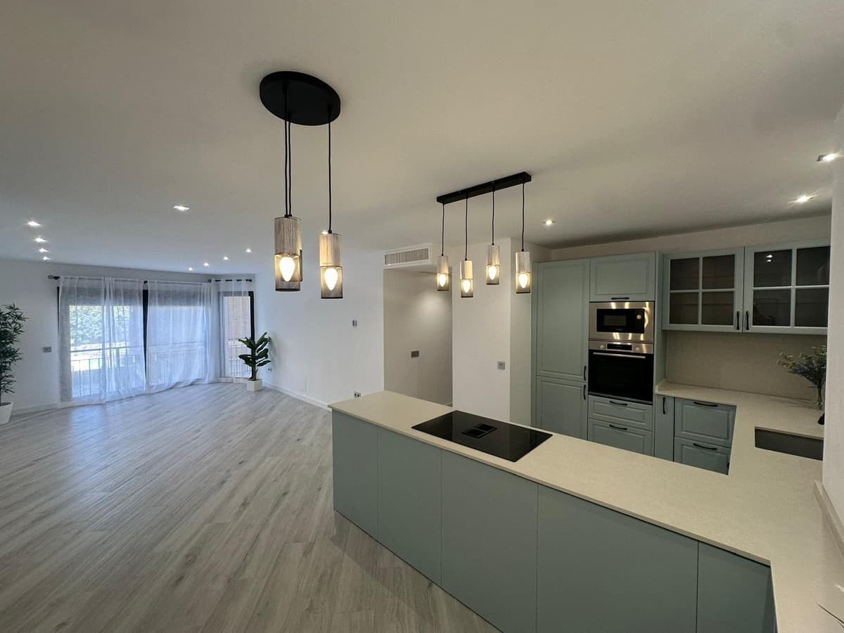 Middle Floor Apartment in Malagueta — photo 1 of 10