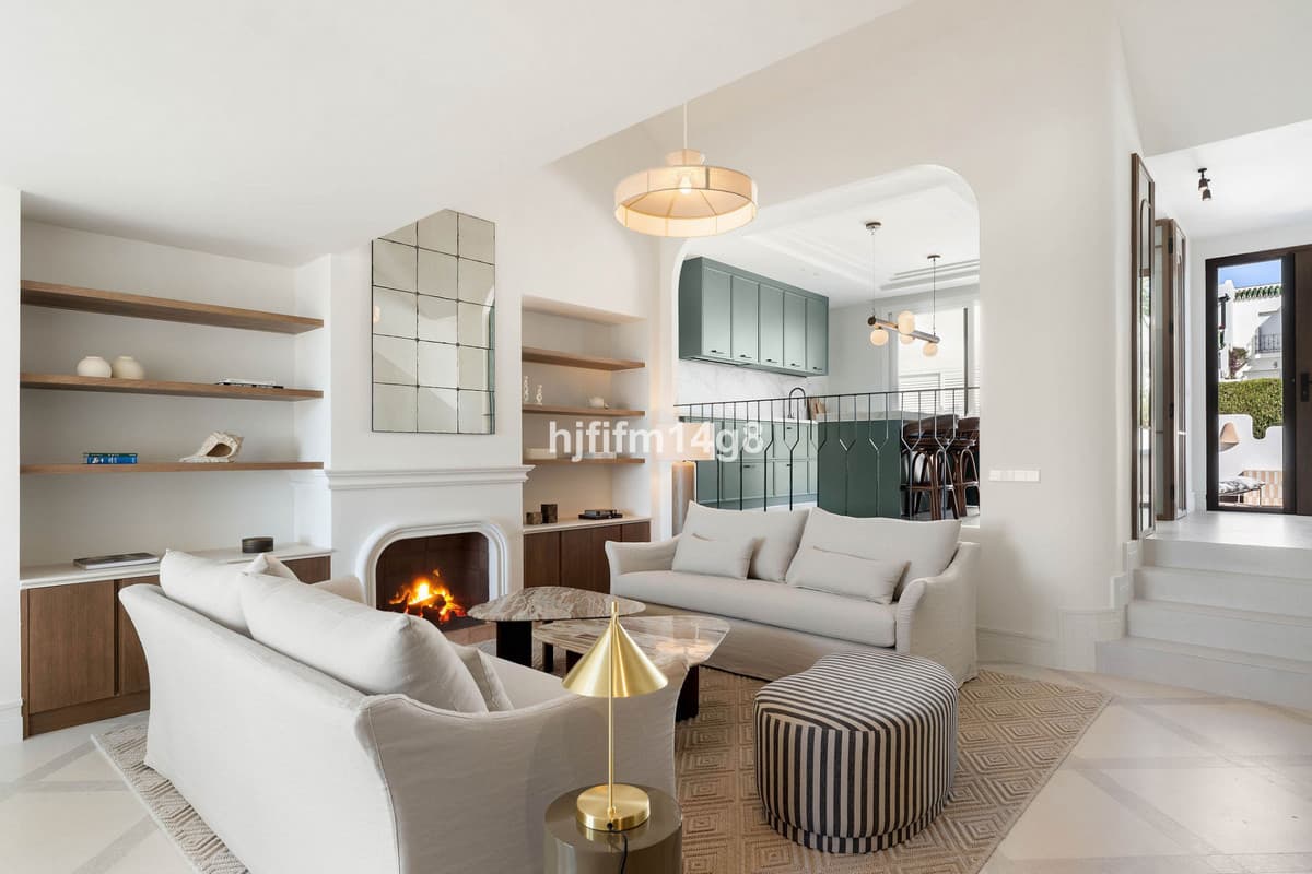 Townhouse in La Colina — photo 6 of 10