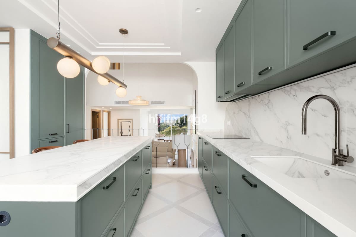 Townhouse in La Colina — photo 8 of 10
