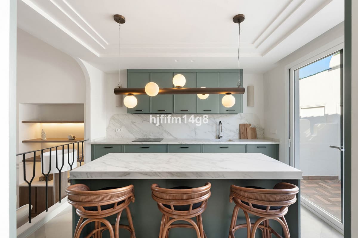 Townhouse in La Colina — photo 9 of 10