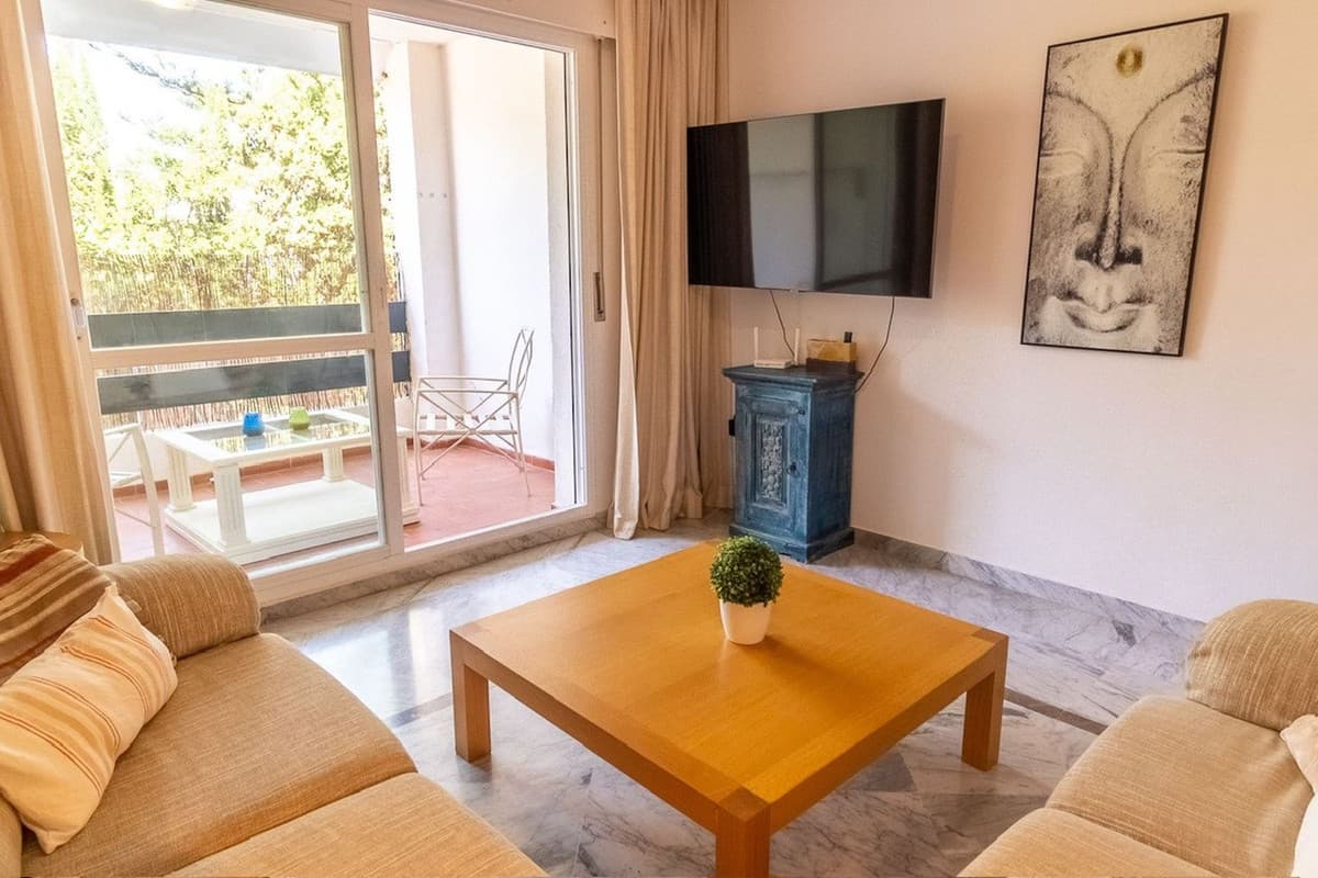 Middle Floor Apartment in San Pedro de Alcántara — photo 6 of 10