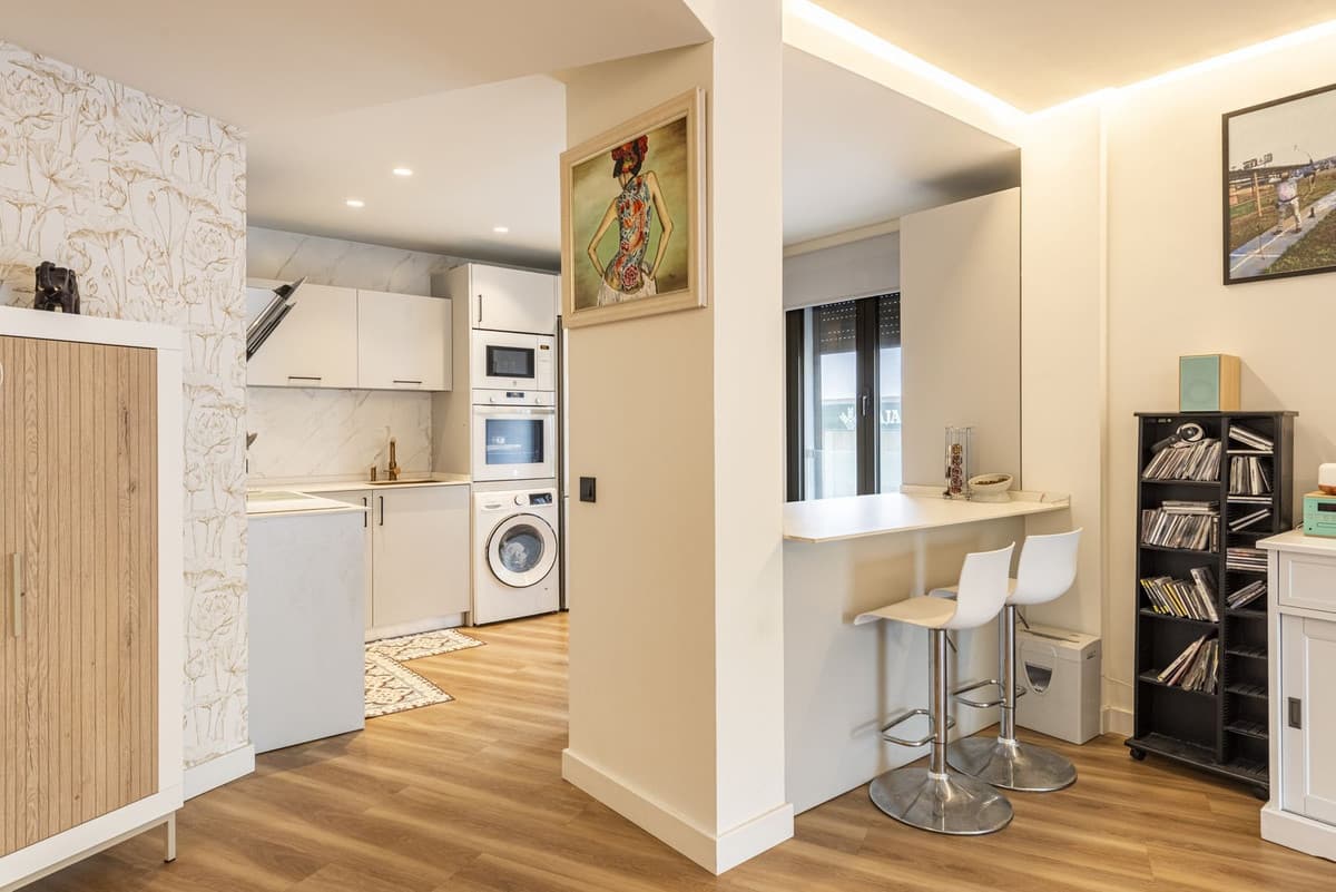 Middle Floor Apartment in Estepona — photo 5 of 10
