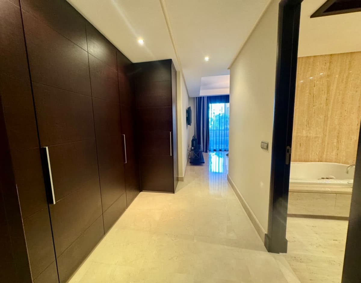 Ground Floor Apartment in Puerto Banús — photo 6 of 10