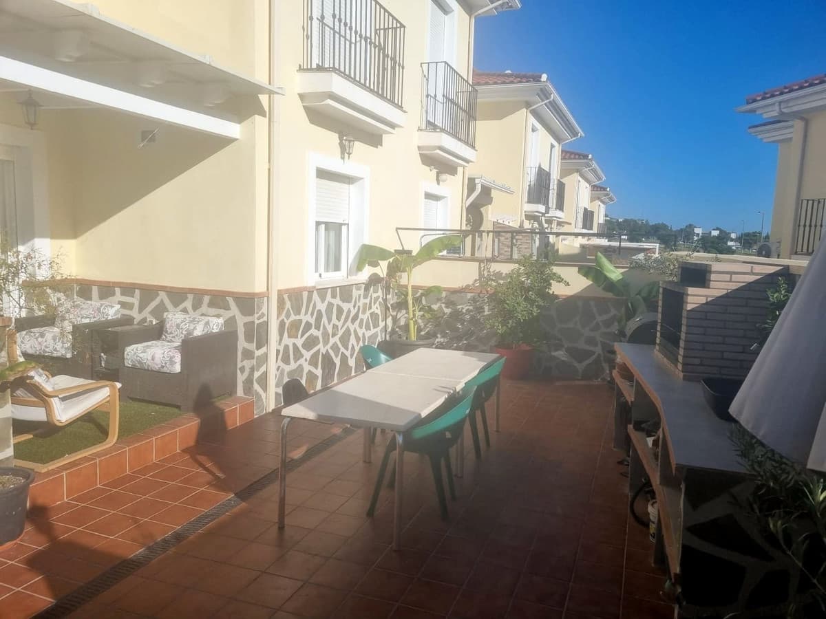 Semi-Detached House in Campanillas — photo 1 of 10