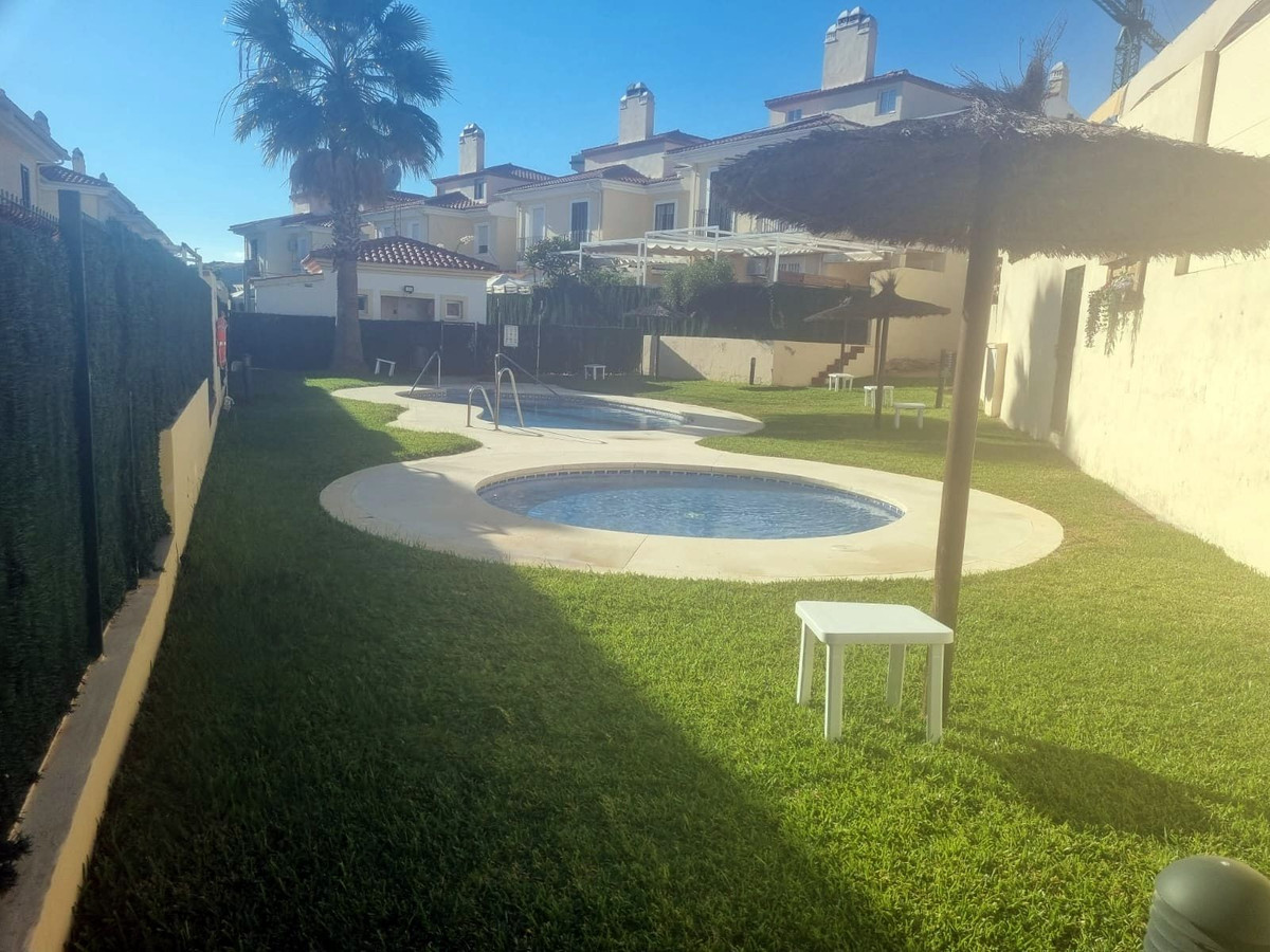 Semi-Detached House in Campanillas — photo 3 of 10