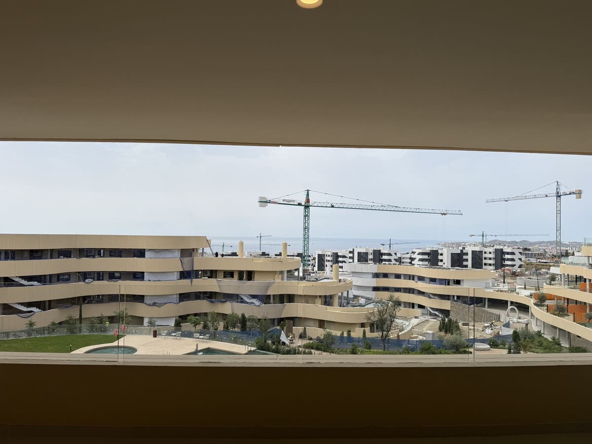 Middle Floor Apartment in Higueron — photo 6 of 10