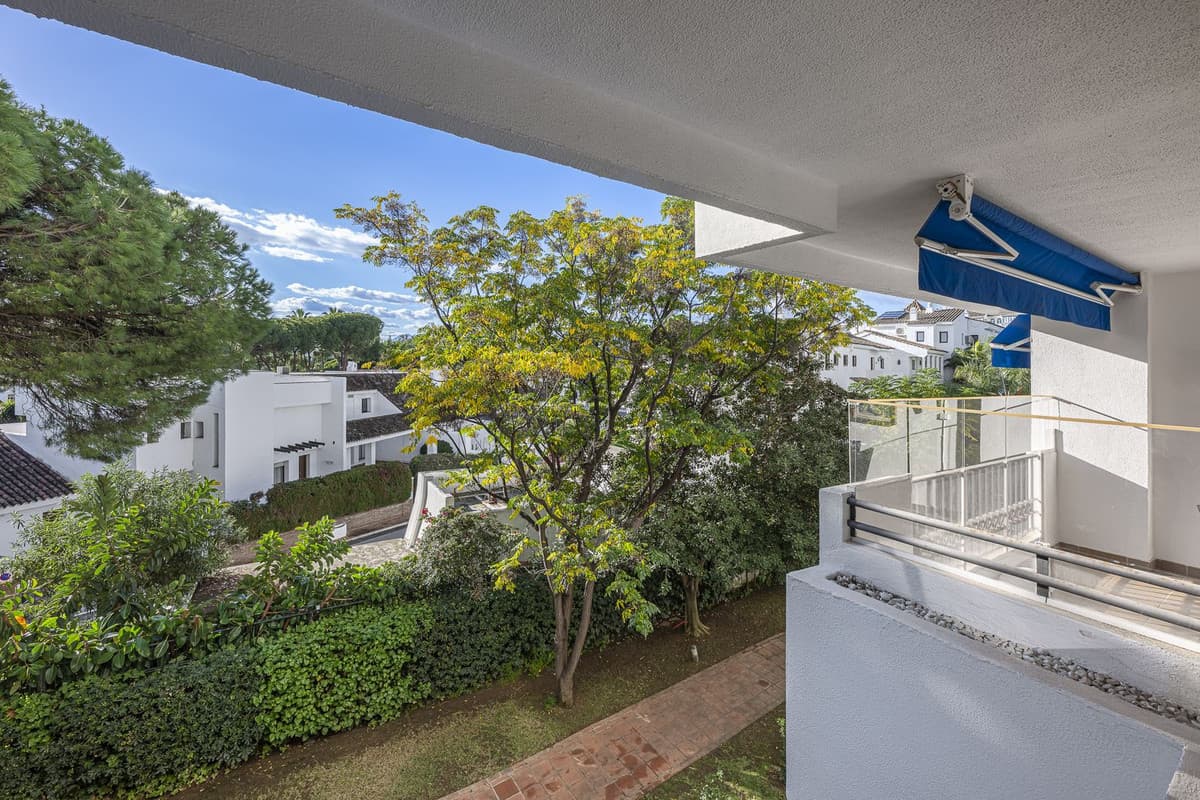 Middle Floor Apartment in Puerto Banús — photo 6 of 10