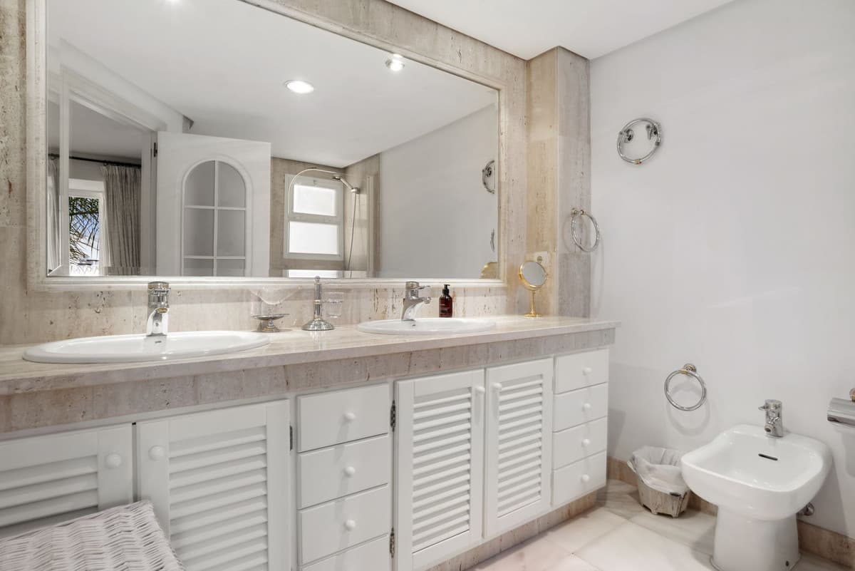 Townhouse in The Golden Mile — photo 9 of 10