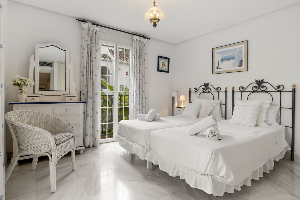 Townhouse in The Golden Mile — photo 10 of 10