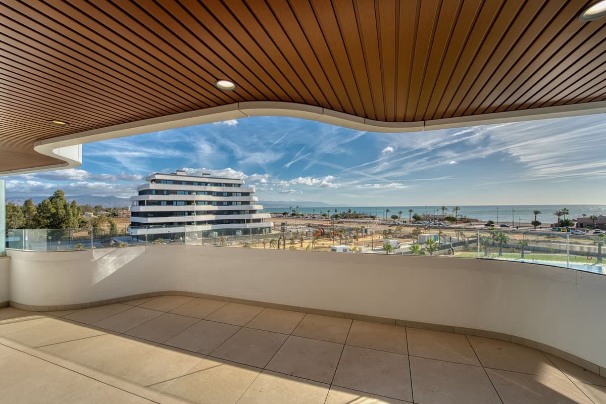 Middle Floor Apartment in Torremolinos — photo 1 of 10