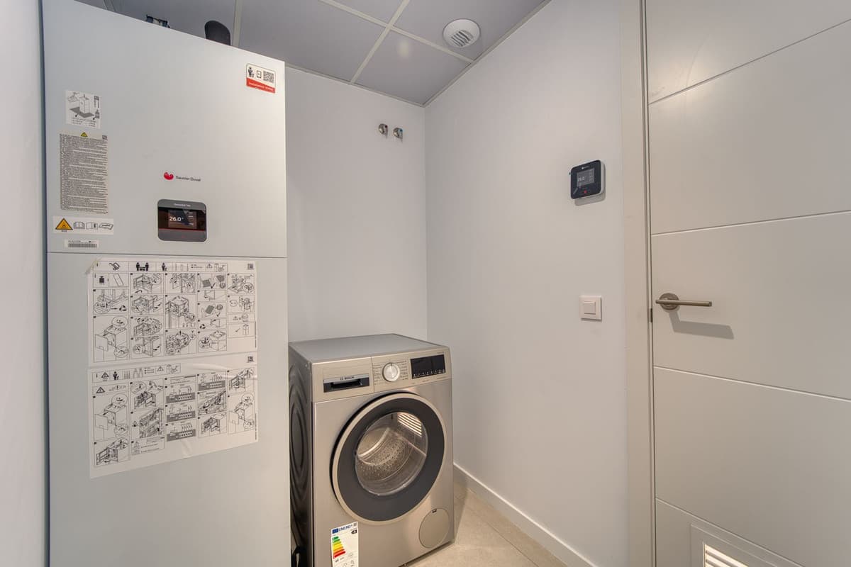 Middle Floor Apartment in Torremolinos — photo 7 of 10