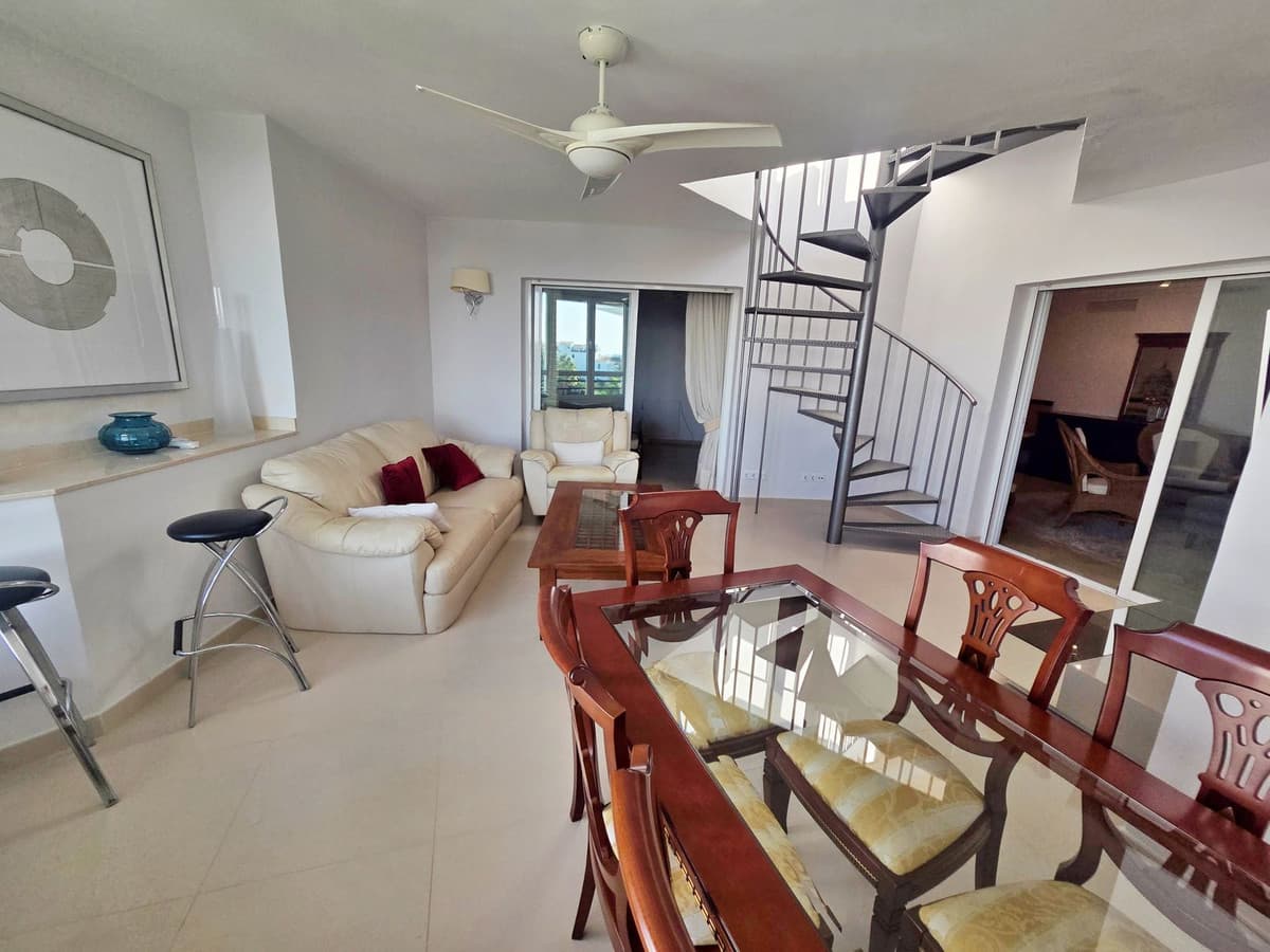 Penthouse Duplex in Puerto Banús — photo 4 of 10