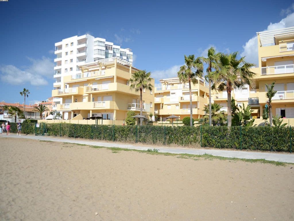 Middle Floor Apartment in La Cala de Mijas — photo 1 of 10