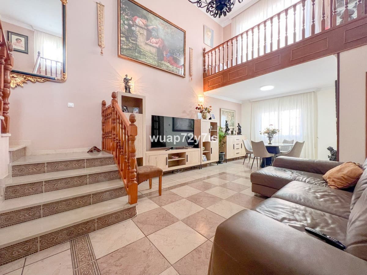 Semi-Detached House in Estepona — photo 5 of 10