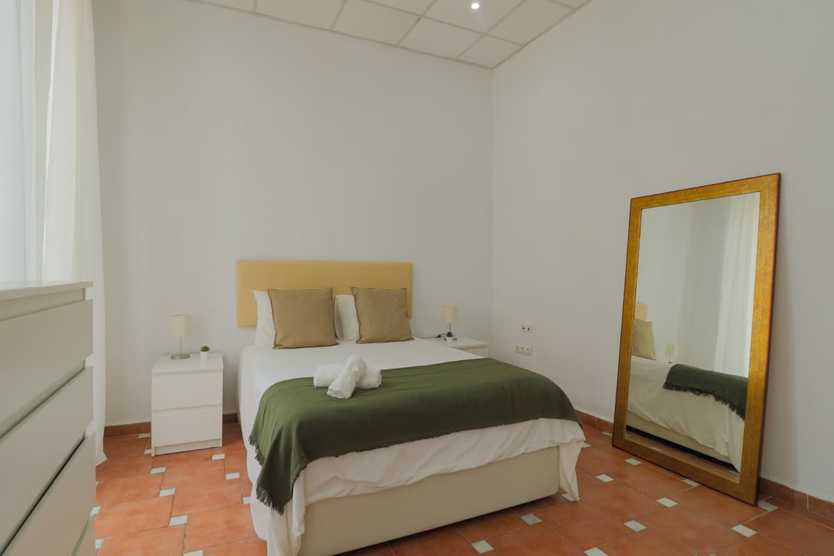 Middle Floor Apartment in Málaga — photo 3 of 10
