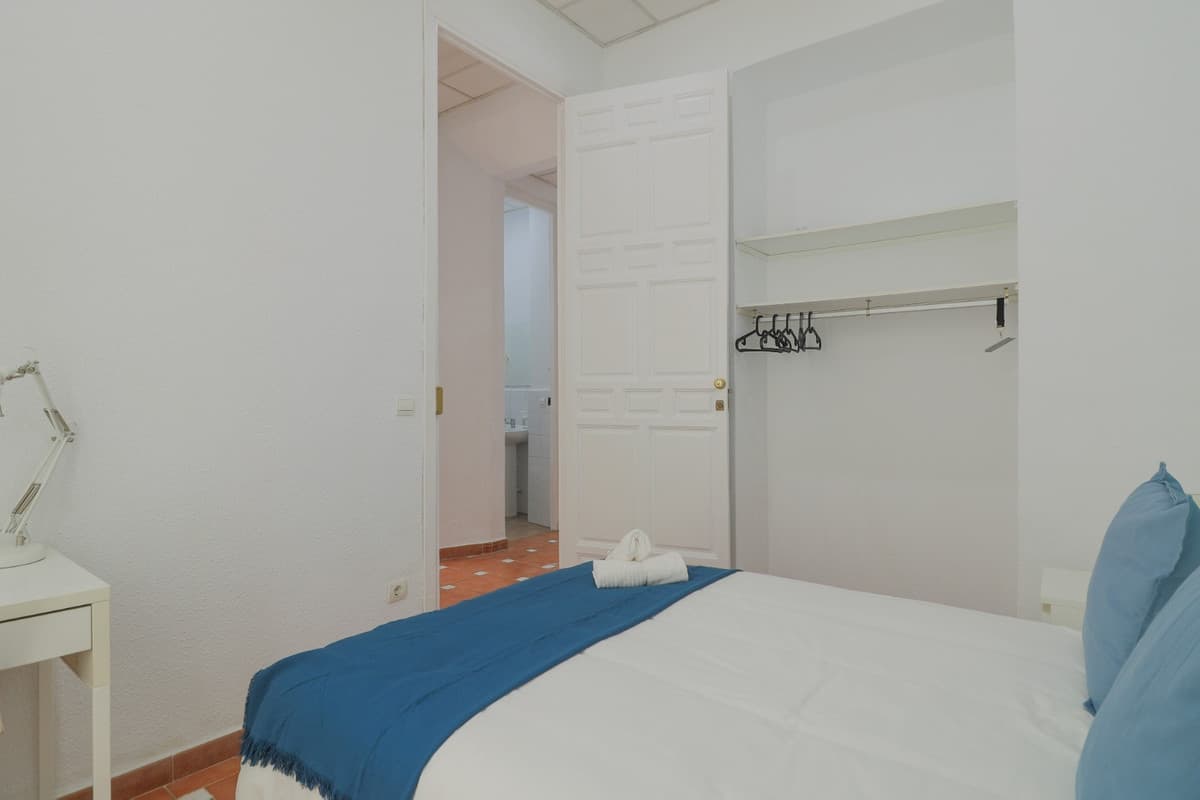 Middle Floor Apartment in Málaga — photo 9 of 10