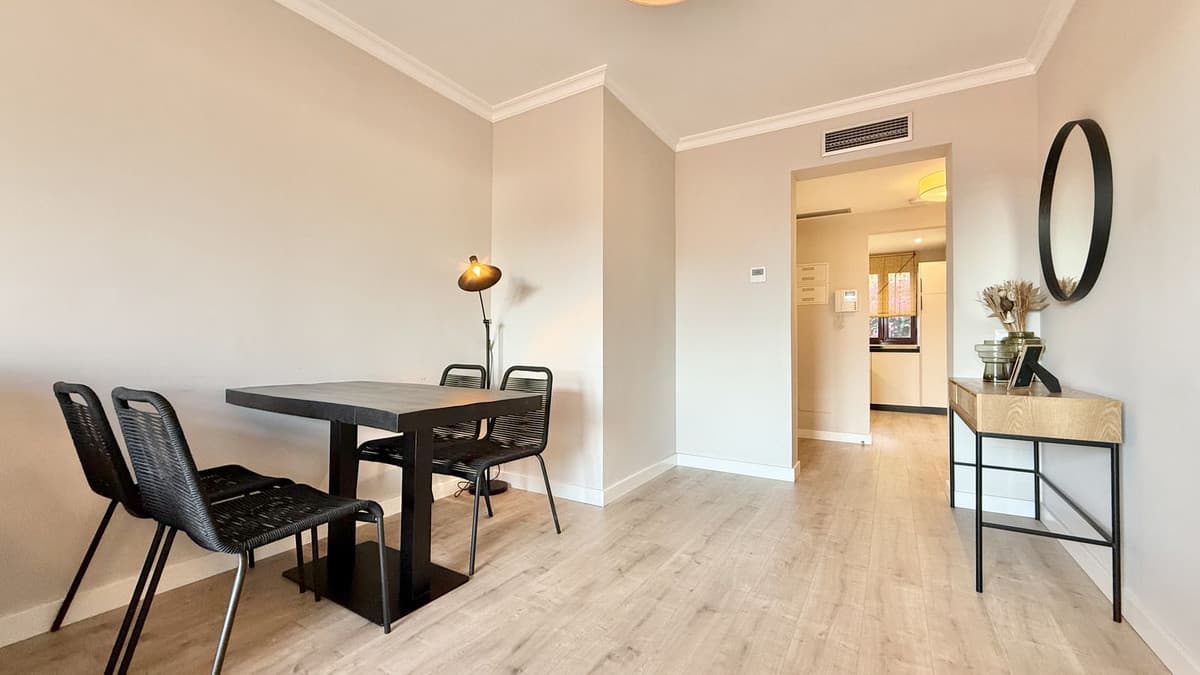 Middle Floor Apartment in Benahavís — photo 7 of 10
